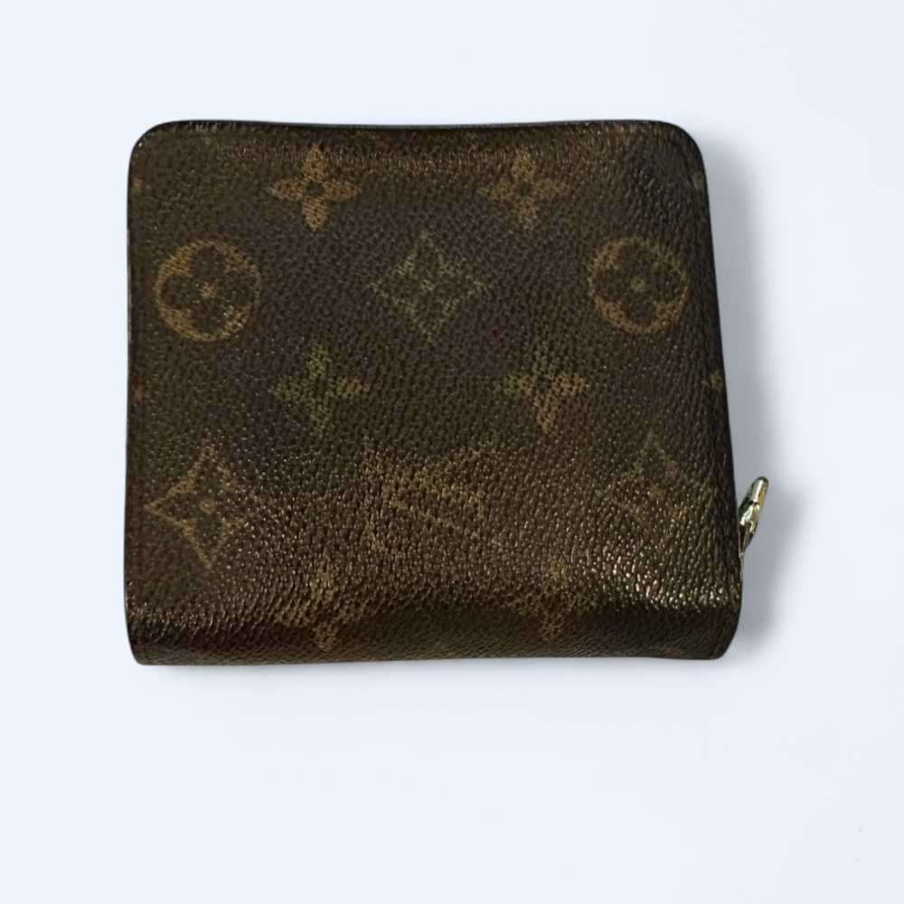 Louis Vuitton Monogram Wallet - Picture 2 of 7